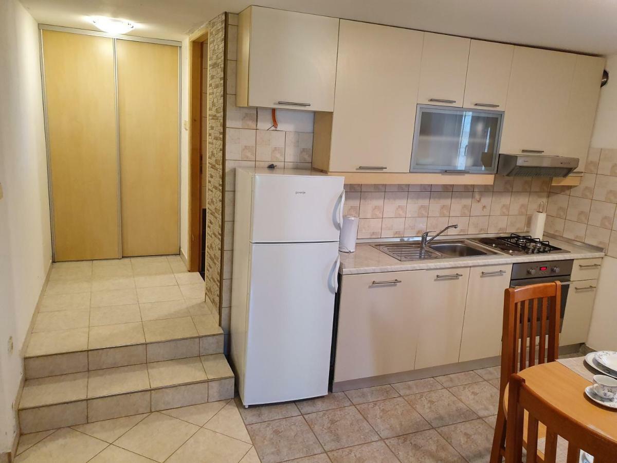 Apartment Meli *