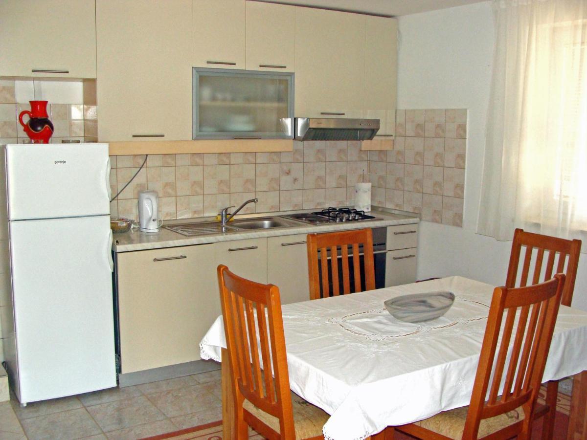 Meli Apartment